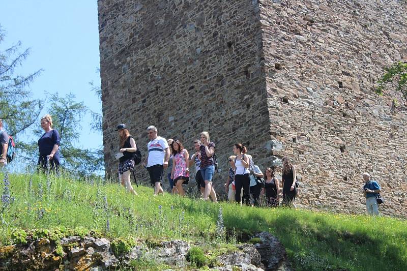 Dny Šumavského trojhradí na Velharticích, na Rabí a na Kašperku.