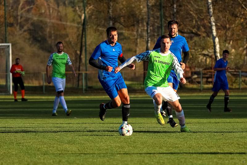 Fotbalisté FK Svéradice (na archivním snímku fotbalisté v zelených dresech) prohráli na závěr podzimní části sezony na půdě Losiné 1:4.