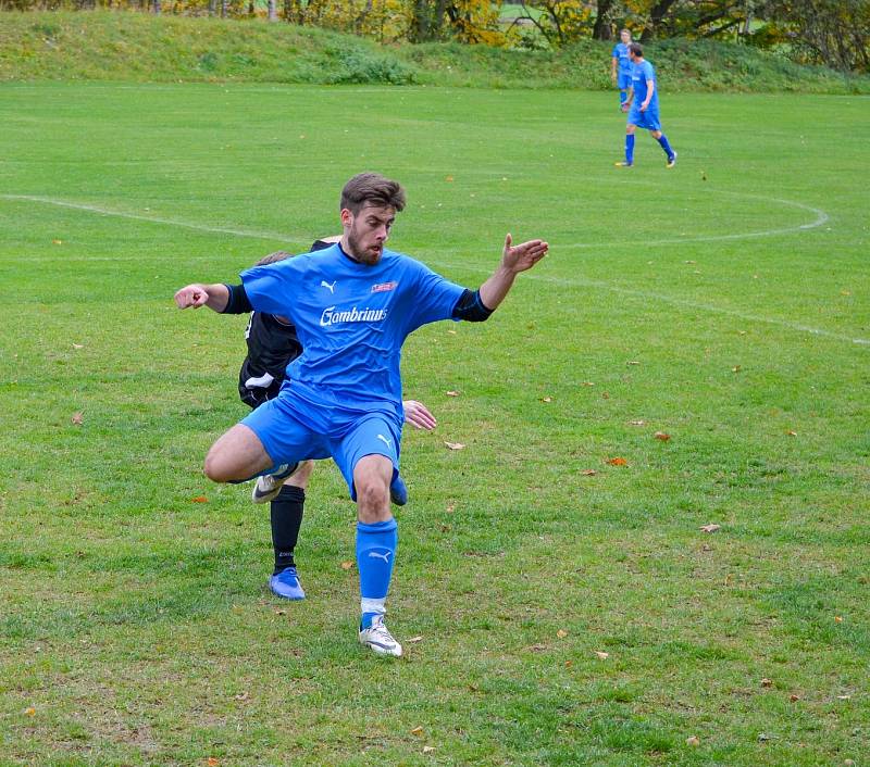 Z archivu: Fotbalisté Chudenic (ze dvou zápasů proti Hradešicím) porazili o víkendu rezervu Mochtína 3:2.