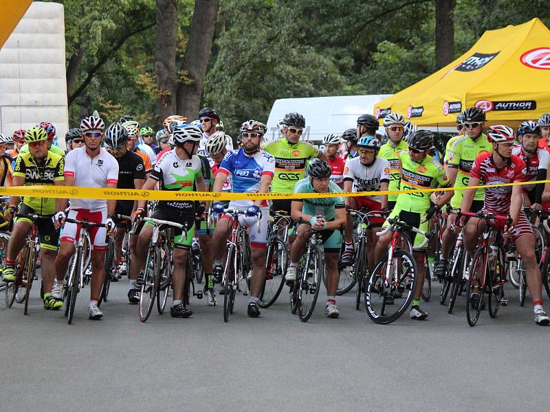 Start cyklistického závodu Author Král Šumavy Road 2017