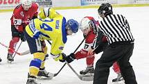 Třetí čtvrtfinále play-off druhé ligy: SHC Klatovy (červené dresy) - HC Kobra Praha 7:3