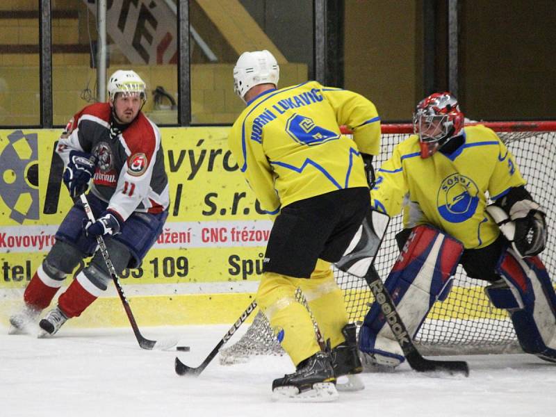 Krajská soutěž mužů 2016/2017 - čtvrtfinále play-off: HC Bidlo Malá Víska (šedé dresy) - Sokol Horní Lukavice 4:3 (samostatné nájezdy 2:1)