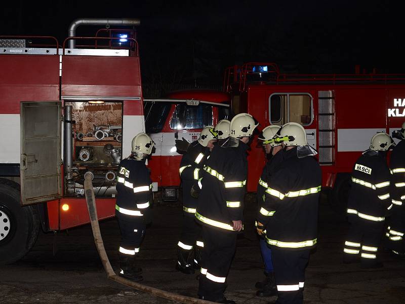 Požár domu vyhnal nájemníky