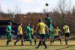 Fotbalisté TJ Pfeifer Chanovice (na archivním snímku hráči v zelených dresech) remizovali ve 22. kole I. B třídy s Blovicemi 1:1. Na penalty vyhráli hosté.