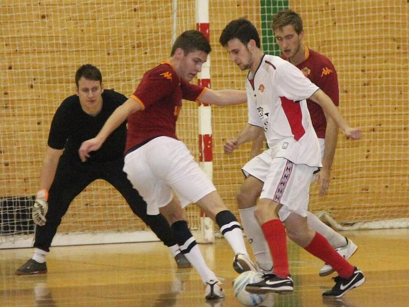 V Klatovech se bojovalo v okresní soutěži ve futsalu o "bednu".