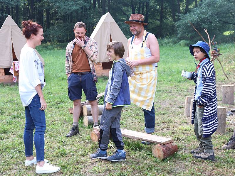 Režisér Petr Oukropec natáčí v Chudenicích film pro děti Mazel a tajemství lesa.