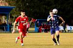 17. kolo FORTUNA divize A: Slavoj Mýto (modří) - SK Klatovy 1898 3:1 (1:0).