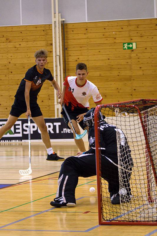 2. kolo Poháru Českého florbalu: Sport Club Klatovy (červenobílí) vs. SK Meťák České Budějovice 15:4.