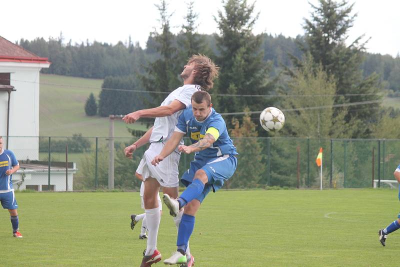 Fotbalisté TJ Sokol Měčín (na archivním snímku) porazili v pátém kole okresní III. třídy soupeře ze Železné Rudy vysoko 8:4.