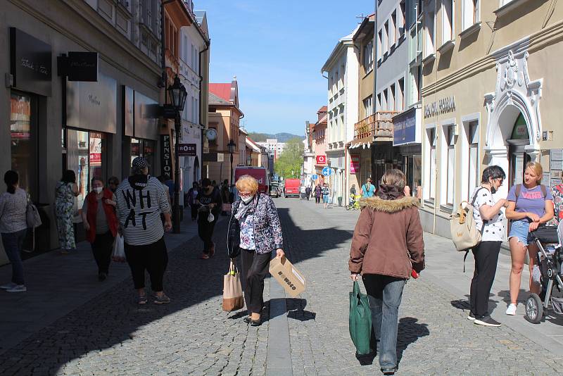 Obchody a centrum města po pondělním rozvolnění v Klatovech.