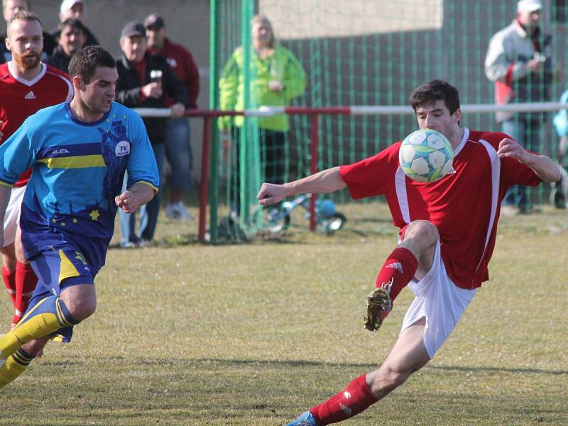 1. A třída: Luby (v červeném) - Nepomuk 1:0.