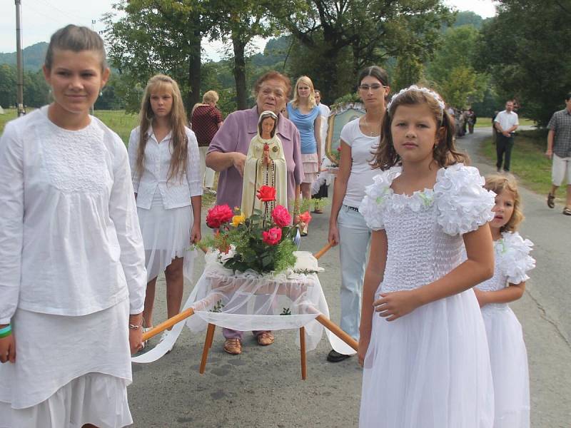 Procesí v Borovech 2013