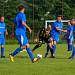 Okresní přebor, 25. kolo: TJ Sokol Hradešice (na snímku fotbalisté ve žlutočerných dresech) - TJ Sokol Vrhaveč (modří) 1:0.