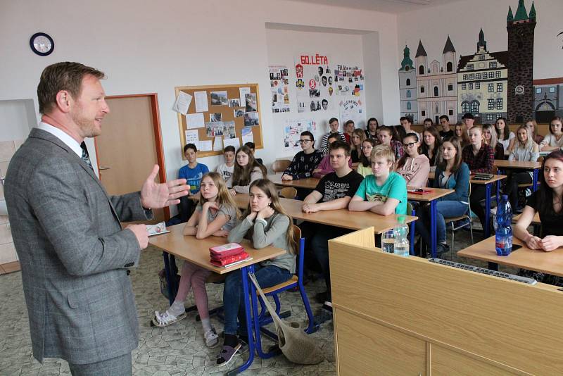 Projektový den "Dnešní svět" na klatovském gymnáziu