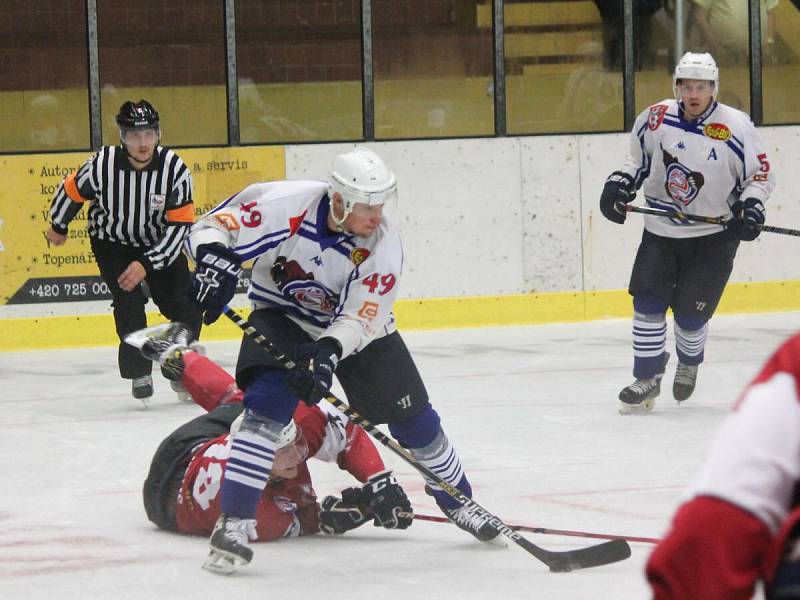 2. liga 2016/2017: SHC Klatovy (červené dresy) - HC Děčín 1:4