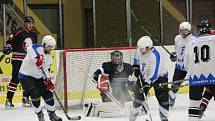 Klatovská hobby liga 2016/2017: AHC Gladiators (černé dresy) - HC Poběžovice 5:1