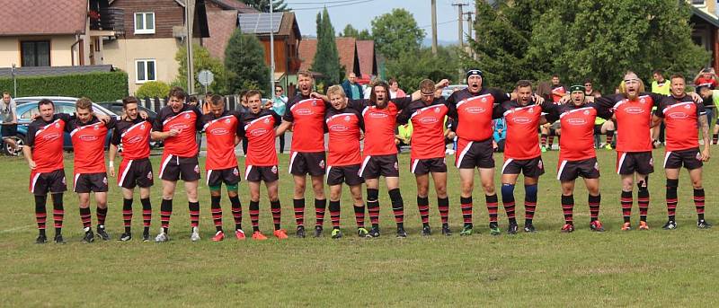 Druhé kolo Poháru Čechy v rugby - zápas Rugby Šumava Nýrsko (červení) - ARC Iuridica Praha