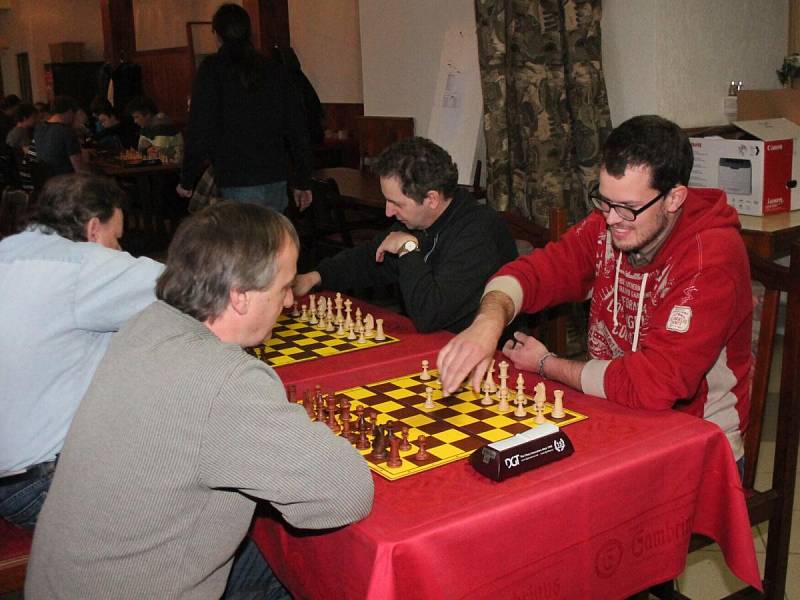 21. ročník Matoušova memoriálu, turnaje v bleskovém šachu dvojic. 