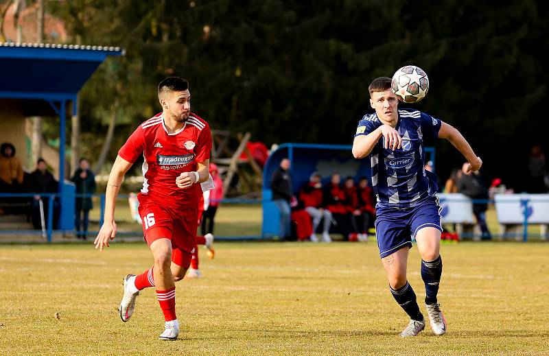 17. kolo FORTUNA divize A: Slavoj Mýto vs. Klatovy 3:1, Petřín Plzeň vs. SENCO Doubravka 0:3, FC Rokycany - ROBSTAV Přeštice 2:3.