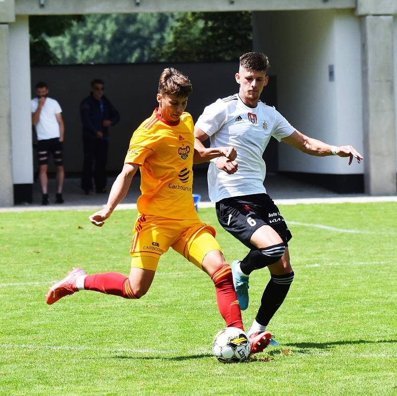 SK Dynamo České Budějovice (bílí) - FK Dukla Praha 3:1.