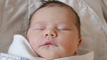 Adéla Onderová ze Sušice (3770 g, 51 cm) se narodila v Klatovech 17. prosince v 10.33 hodin. Rodiče Michaela a Marcel věděli, že budou mít holčičku, čeká na ni Lukášek (2).