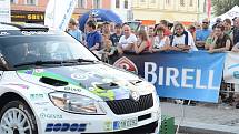 Posádky při předstartovní show a na tratích Rally Agropa