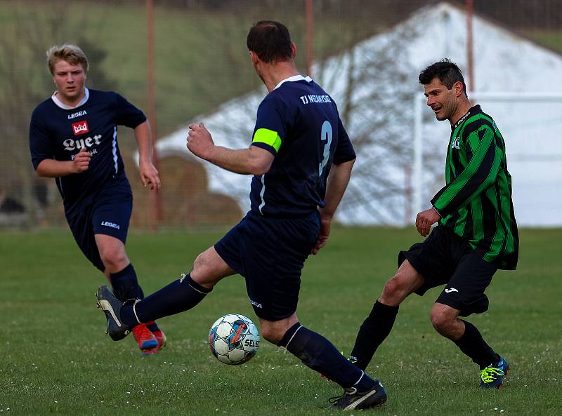 15. kolo OPM: TJ Nezamyslice (modří) - Kašperské Hory 2:2 (3:4 PK).