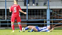 9. kolo divize žen, skupina C: SK Klatovy 1898 (na snímku fotbalistky v červených dresech) - TJ Jiskra Domažlice 1:1 (1:0).