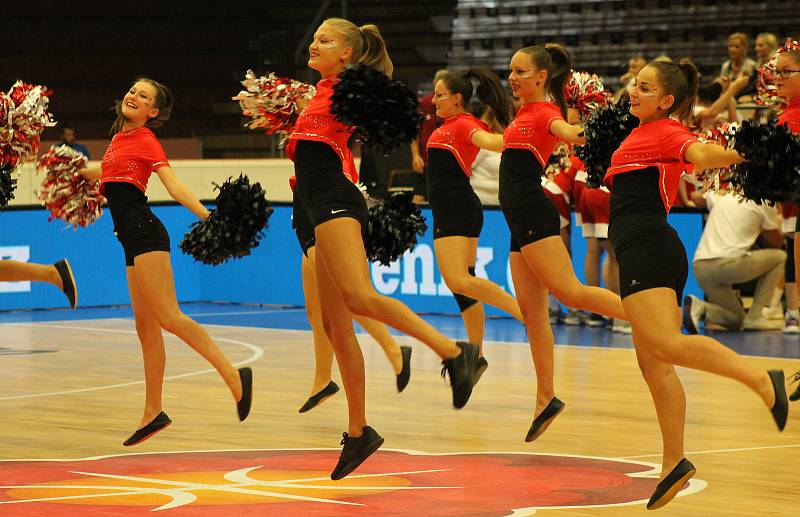 ME U20 v basketbalu: Česko (v bílém) vs. Rusko