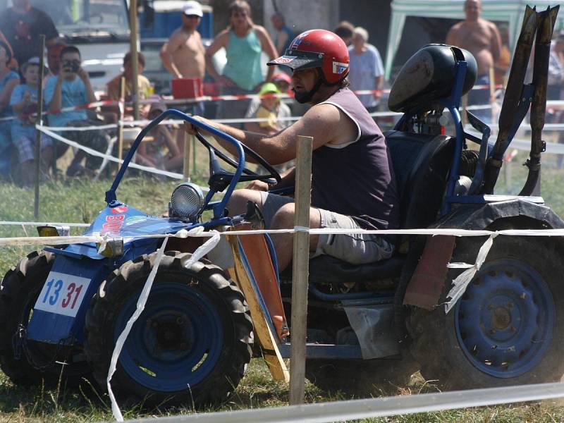 Traktoriáda v Mlázovech 2013