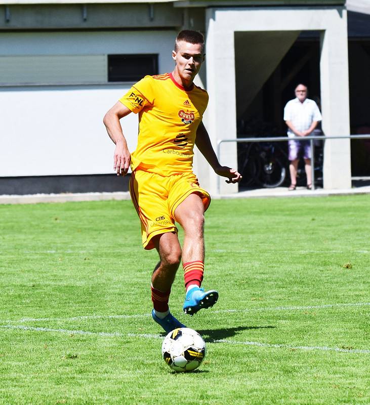 SK Dynamo České Budějovice (bílí) - FK Dukla Praha 3:1.