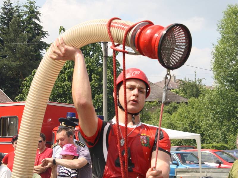Okrsková hasičská soutěž Malá Víska 8. 6. 2013