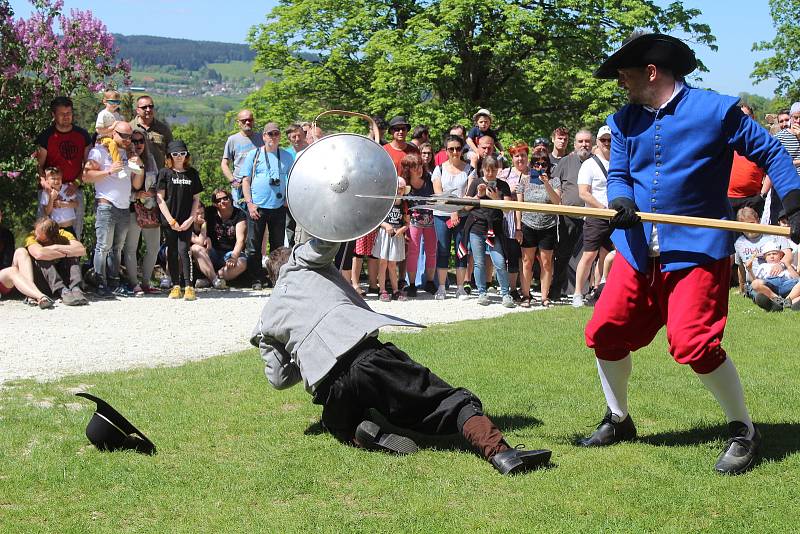 Golem na hradě Velhartice.