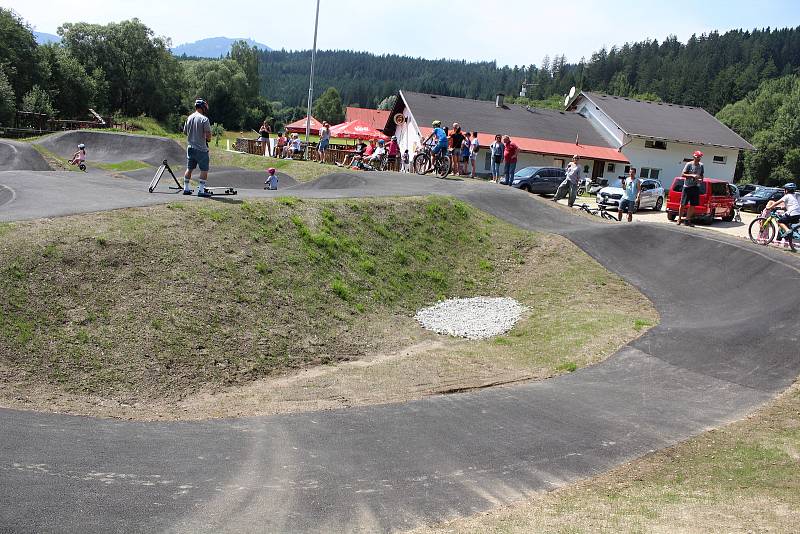 Otevření pumptrackové dráhy v Železné Rudě.