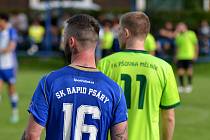 I. A třída Středočeského kraje, skupina B (22. kolo): SK Rapid Psáry (na snímku fotbalisté v modrých dresech) - FK Pšovka Mělník 6:2 (5:1).