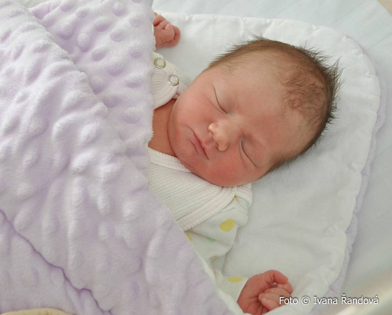 Anežka Osvaldová je prvorozeným miminkem rodičů Ivany a Petra z Klatov. Přišla na svět 20. září 2022 ve 12:37 hodin ve strakonické porodnici a při narození vážila 2790 gramů. Foto: Ivana Řandová