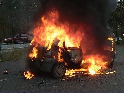 Požár automobilu u Sulkova