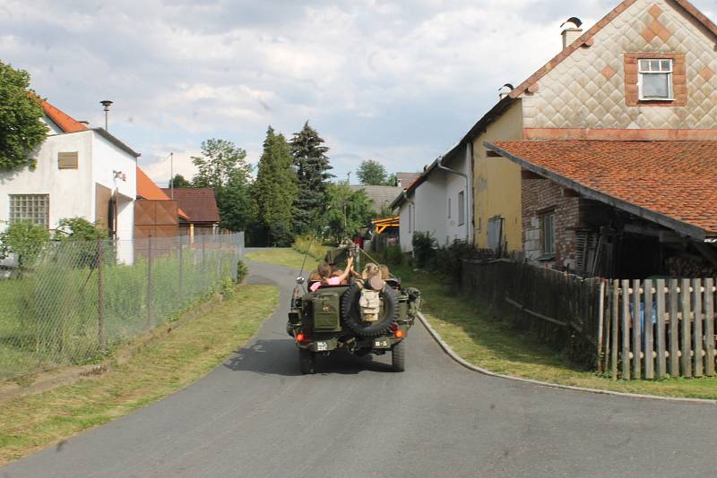 Oslavy 120. výročí založení SDH a sraz rodáků slavili místní po celý víkend v Újezdě u Plánice.