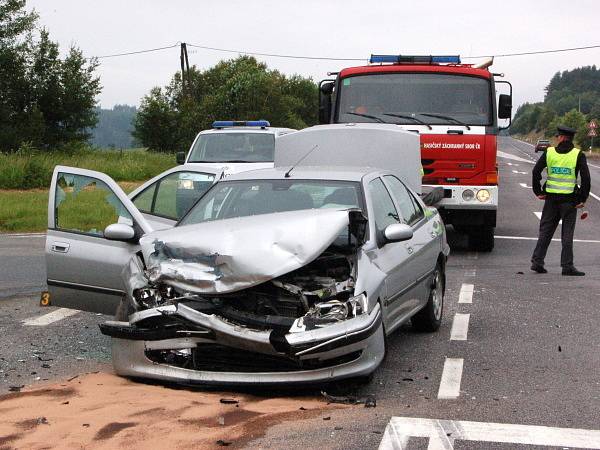 Srážka dvou peugeotů na Bukováku