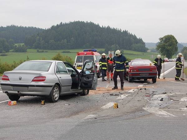 Srážka dvou peugeotů na Bukováku