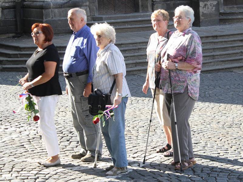 Uctění památky obětí srpnové okupace z roku 1968 v Klatovech