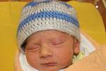 Matyáš Vorel z Kolince (2990 g, 49 cm) poprvé otevřel oči v klatovské porodnici 3. prosince v 5.48 hodin. Rodiče Nikol a Dominik přivítali svého prvorozeného syna na svět společně.