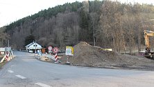 Od pondělí začíná úplná uzavírka silnice Dlouhá Ves – Radešov kvůli rozsáhlým opravám.