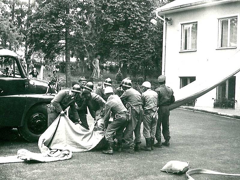 Ohlédnutí za požárním útokem v Újezdci.