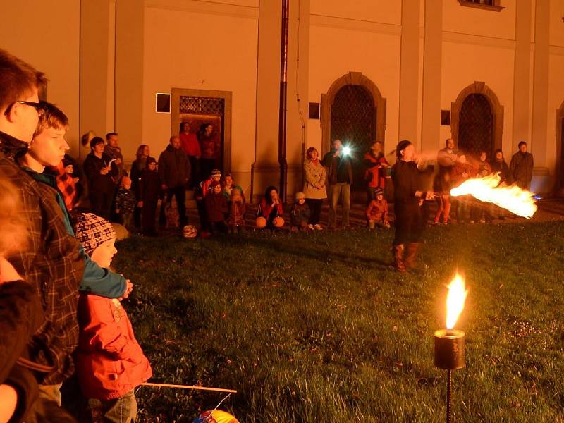 Lampionový průvod a ohňová show v Klatovech