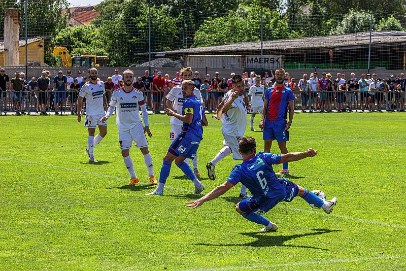 Přátelské utkání: FC Viktoria Plzeň - SK Klatovy 1898 (bílé dresy).