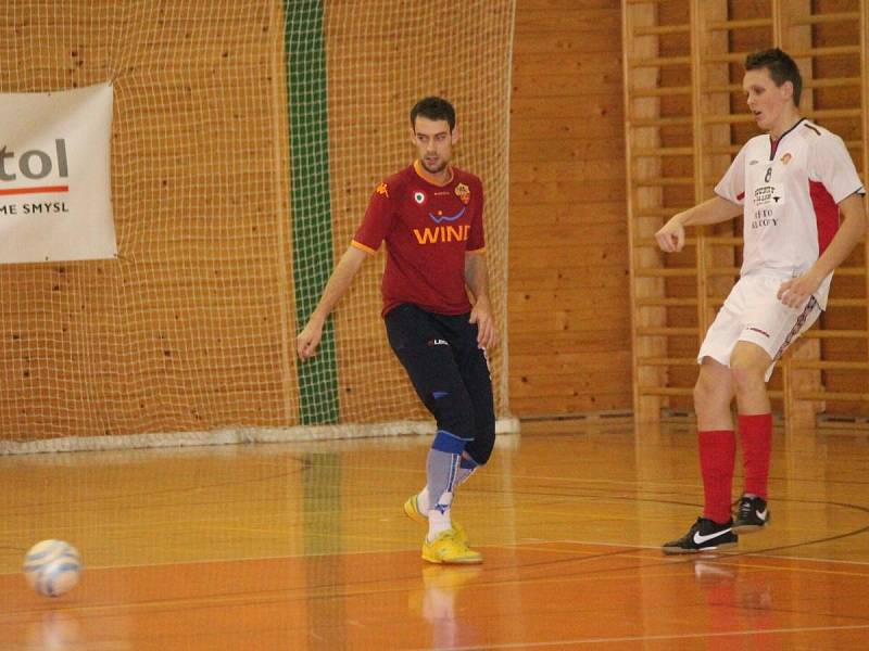 V Klatovech se bojovalo v okresní soutěži ve futsalu o "bednu".