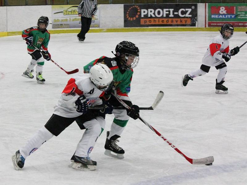 Krajský přebor 4. tříd: HC Klatovy (bílé dresy) - HC Domažlice 14:1