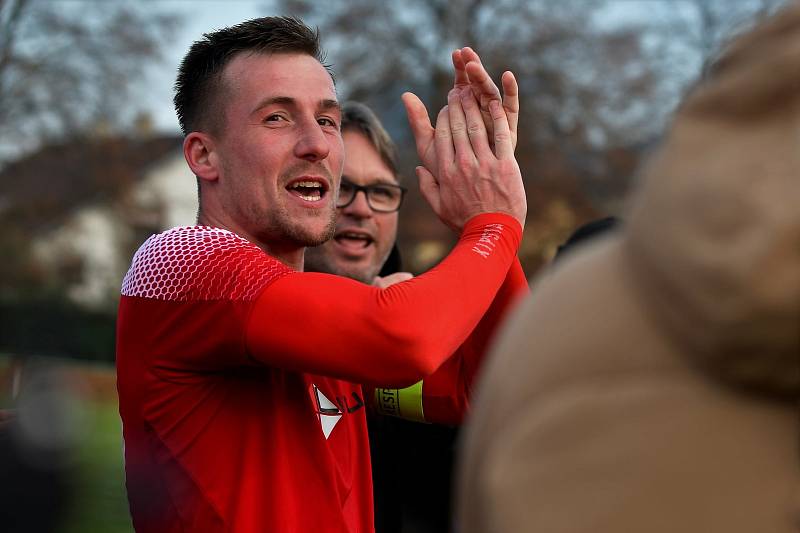 TJ Sokol Mochtín (modří) - SK Petřín Plzeň B 0:6.