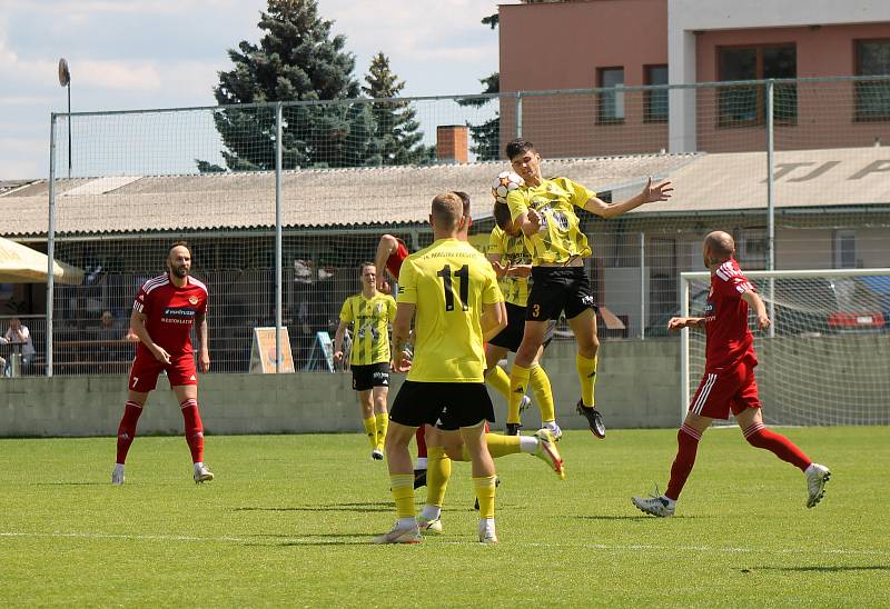 29. kolo FORTUNA divize A: FK ROBSTAV Přeštice - SK Klatovy 1898 3:1 (0:1).